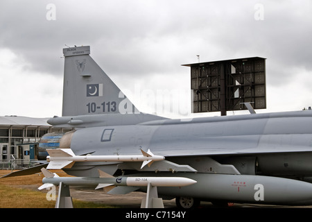 Pakistan Aeronautical Complex JF-17 Thunder 10-113 auf der Farnborough International Airshow Stockfoto