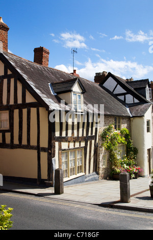 Attraktive Altbauten auf Mill Street Ludlow Shropshire England Stockfoto