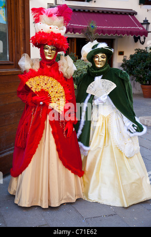 Kostümierte Teilnehmer der Karneval in Venedig Italien. Stockfoto