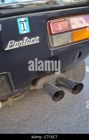 Detail von einem alten klassischen Auto De Tomaso PANTERA während eines Treffens in Ostende. Belgien Stockfoto