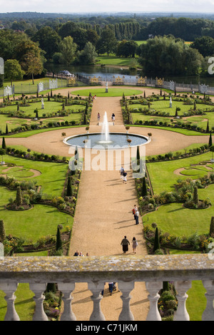 Erhöhten / Flugaufnahme Schuss / fotografieren des geheimen Gartens am Hampton Court Palace, UK. Stockfoto