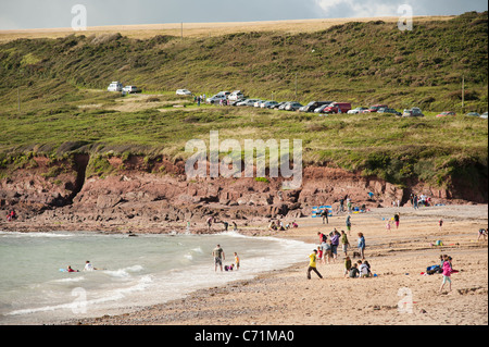 August Bank Holiday Wochenende, Manorbier Strand, Pembrokeshire Coast National Park, Wales UK 2011 Stockfoto