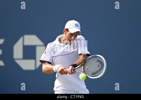 Novak Djokovic (SRB) im Wettbewerb bei den 2011 US Open Tennis. Stockfoto