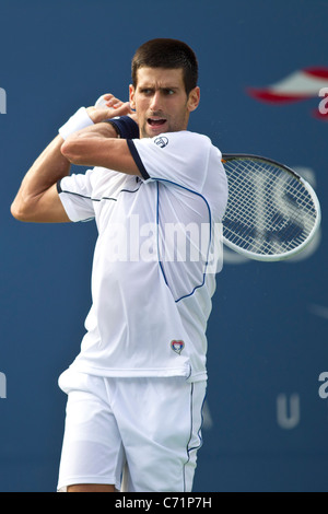 Novak Djokovic (SRB) im Wettbewerb bei den 2011 US Open Tennis. Stockfoto