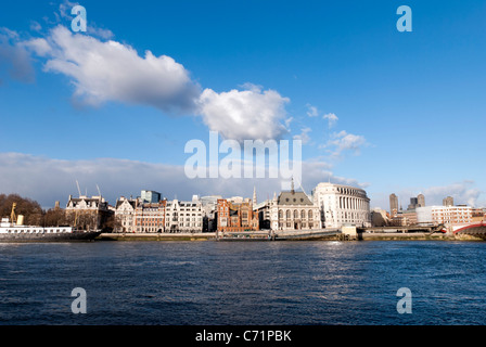 Das alte Schulhaus, Victoria Embankment Stockfoto