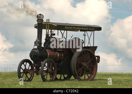 Ein Tasker B2 4nhp Traktor, 1908 gebaut und hier bei der Wiston Steam Rally in West Sussex abgebildet. Stockfoto