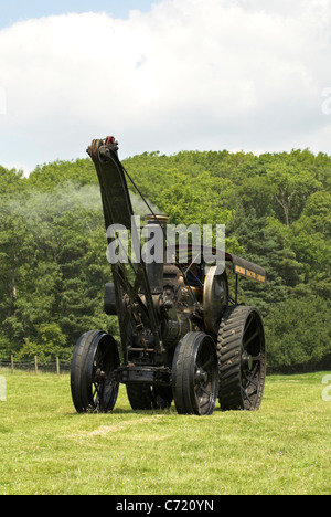 Ein Fowler 8nhp B5 Straße Lokomotive Kran Motor, 1901 gebaut und auf den South Downs bei Wiston Dampf Rallye hier abgebildet. Stockfoto