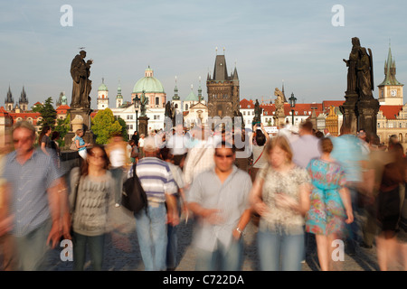 Karlsbrücke, Prag, UNESCO World Heritage Site, Tschechische Republik, Europa Stockfoto