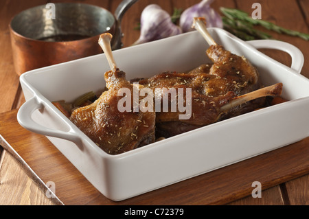 Confit von der Ente. Confit de canard Stockfoto