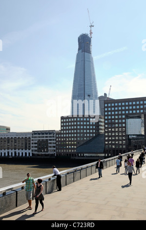 London Bridge und der Shard Gebäude Stockfoto