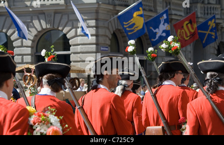 Parade der Gilden findet jährlich im April in Zürich statt. Stockfoto