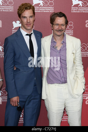 BENEDICT CUMBERBATCH GARY OLDMAN TINKER TAILOR SOLDIER SPY. PHOTOCALL. 68. Venedig FILM FESTIVAL LIDO Venedig Italien 05 Se Stockfoto