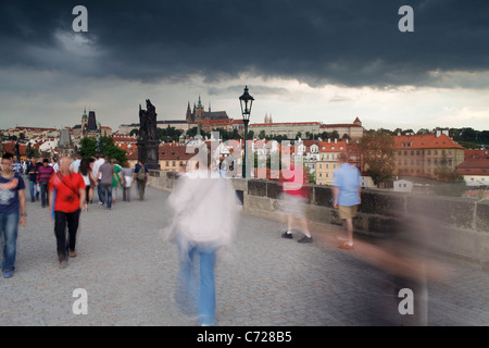 Karlsbrücke, Prag, UNESCO World Heritage Site, Tschechische Republik, Europa Stockfoto