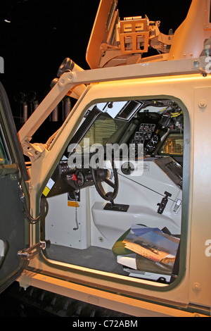 BAE Systeme Viking (BvS10) amphibische gepanzerte Geländewagen auf der Farnborough International Airshow Stockfoto