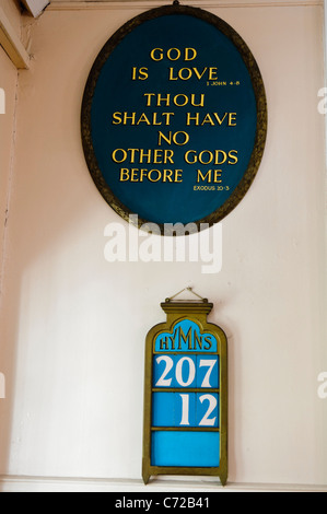 Hymne-Board in einer Kirche Stockfoto