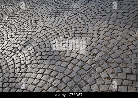 Gepflasterte Straße in Paris, Frankreich Stockfoto