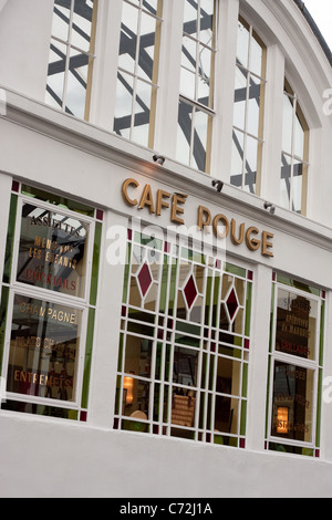 Cafe Rouge Gebäude in St Albans, Großbritannien Stockfoto