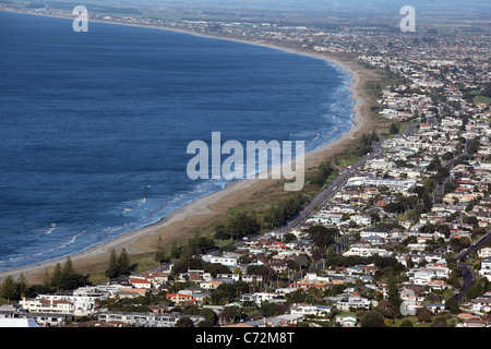 Blick auf Mount Maunganui Küsten Vororten und den Pazifik. Mount Maunganui, Bay of Plenty, New Zealand, Australien Stockfoto