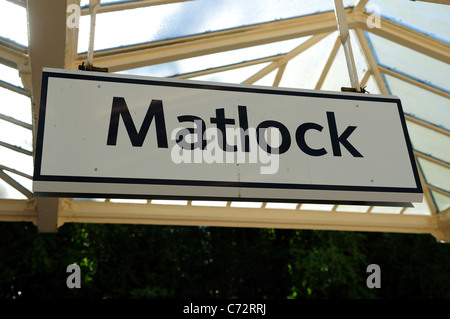 Matlock Stadt Bahnhof. Derwent Valley Line/Peak Stream Schiene. Stockfoto