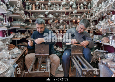 Kupferschmiede in Gaziantep Bazaar Türkei Stockfoto