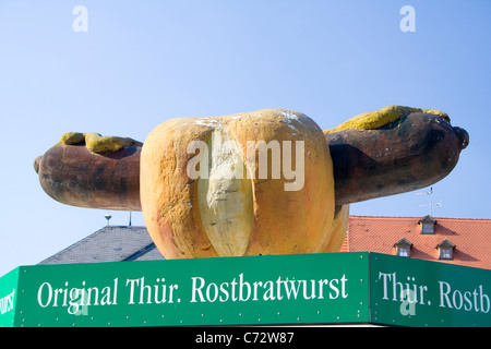 Skulptur, die Förderung der Thueringer Rostbratwurst Werbung, gegrillte Würstchen, Weimar, Thüringen, Deutschland, Europa Stockfoto