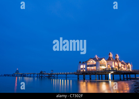 Pier in Sellin, Seebad auf Rügen Insel Abend Stimmung, Ostsee, Mecklenburg-Western Pomerania, Deutschland, Europa Stockfoto