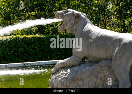 Jagd-Tierfiguren Süden Marmor Brunnen, Herrenchiemsee, Herreninsel oberen Bayern Deutschland Stockfoto