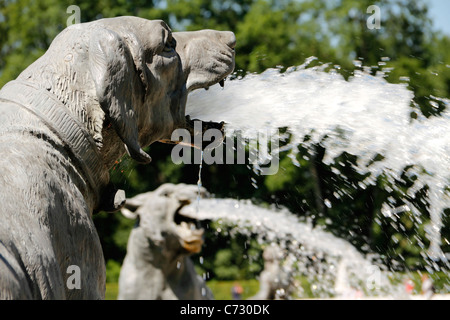 Jagd-Tierfiguren Süden Marmor Brunnen, Herrenchiemsee, Herreninsel oberen Bayern Deutschland Stockfoto