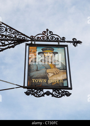 Stadtausrufer Pub Schild in Chester Cheshire UK Stockfoto