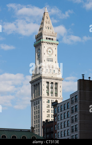 Die Boston Custom House Tower in Boston, Massachusetts. Der Turm, der 1915 abgeschlossen wurde, ist für den Einsatz als Marriott Vacation Club Suiten umgebaut. Stockfoto