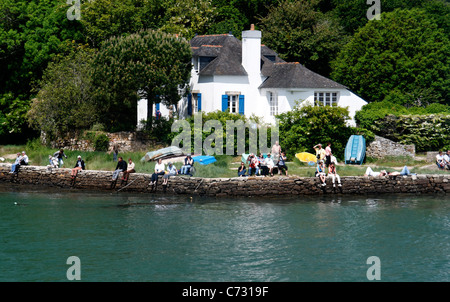 Golf von Morbihan im Sommer in Richtung Le Bono (Bretagne, Morbihan, Frankreich). Stockfoto