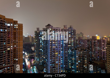 Mehrfamilienhäuser in zentraler Shanghai, Shanghai, China Stockfoto
