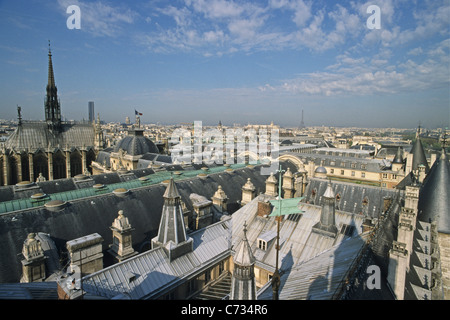 Blick vom Dach des Palais De La Justice auf La Sainte Chapelle, Ile De La Cite, 1. Arrondissement, Paris, Frankreich, Europa Stockfoto