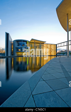 Das Paul-Loebe-Haus an der Spree-Berlin-Deutschland Stockfoto