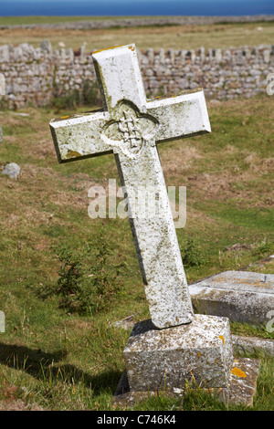 Kreuz Grabstein auf Lundy Island, Devon, England, UK im August Stockfoto