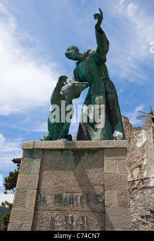 Der heilige Franz von Assisi Statue auf Turm des Castello, Monterosso, Cinque Terre, Ligurien di Levante, Italien, Mittelmeer, Europa Stockfoto