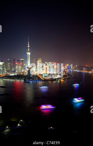 Neue Suche über den Huangpu-Fluss aus der Bund in Shanghai Pudong-skyline Stockfoto