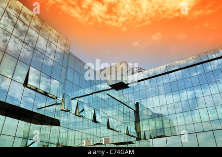 Fenster des Bürogebäudes, coolen Business-Hintergrund Stockfoto