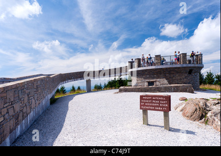 Aussichtsplattform auf Mount Mitchell, North Carolina, der höchste Gipfel im Osten Nordamerikas. Stockfoto