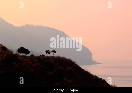 Paraje Natural Acantilados de Maro-Cerro Gordo, in der Nähe von Maro und Nerja, Costa Del Sol, Spanien.  Naturpark. Stockfoto