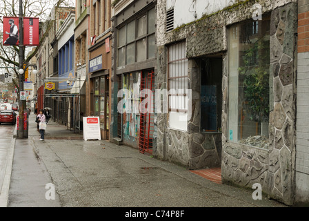 Abschnitt der Hastings Street, befindet sich in der Innenstadt von Ostseite des Vancouver zählt zu den ärmsten Vierteln in Kanada Stockfoto