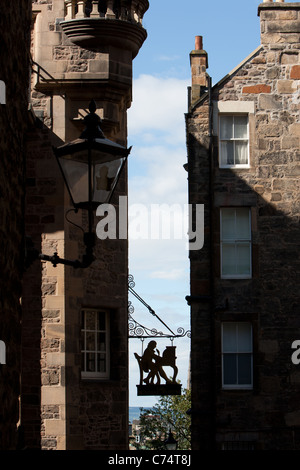 Schriftstellers Museum anmelden Royal Mile (High Street), während die jährliche International Arts Festival, Edinburgh. Stockfoto