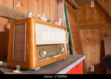 Eines alten Radioempfänger. Oulu, Finnland. Stockfoto