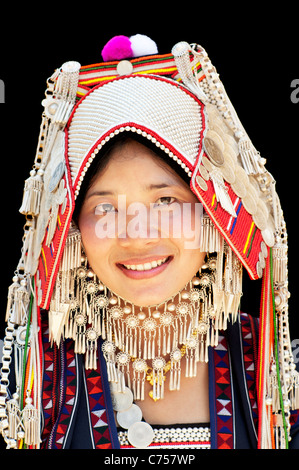 Akha Frau trägt eine PhameeAkha Kostüm in Chiang Rai, Thailand, Asien. Stockfoto