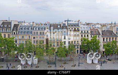 Ansicht von Geschäften und schmale Häuser von Georges Pompidou Centre Paris Frankreich EU Stockfoto