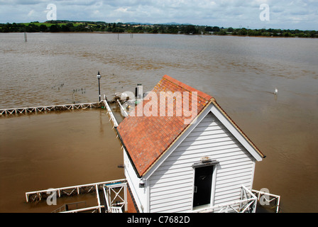 Überschwemmungen des Flusses Severn in Tewkesbury, 2007. Stockfoto