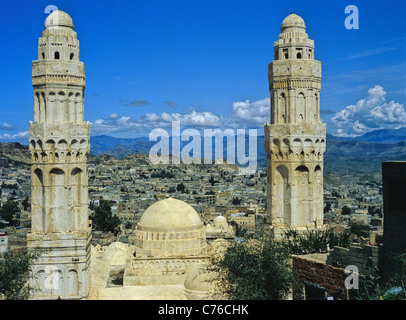 13. Jahrhundert Moschee und Madrasa al-Ashrafiyy in Ta'izz, Jemen Stockfoto