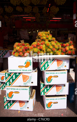 Rambutan, exotische Früchte, die häufig in Ländern Südostasiens zu finden ist. Stockfoto