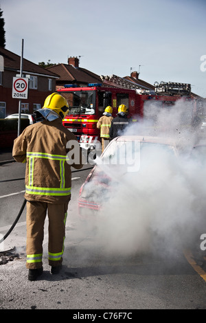 Ford Fiesta Auto elektrisches Feuer  Southport Feuerwehr, Merseyside, UK Stockfoto