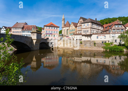 HENKERSBRUCKE BRÜCKE, FLUSS KOCHER, SCHWÄBISCH HALL, BADEN-WÜRTTEMBERG, DEUTSCHLAND Stockfoto
